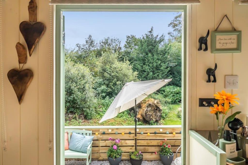 Spinney Retreats - 2 X Unique Shepherds Huts Dog Friendly Northampton Exteriör bild